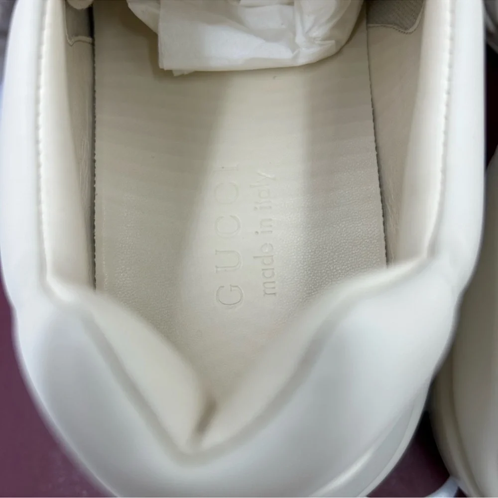 Gucci, beige sneakers with red accent size 10 made in Italy